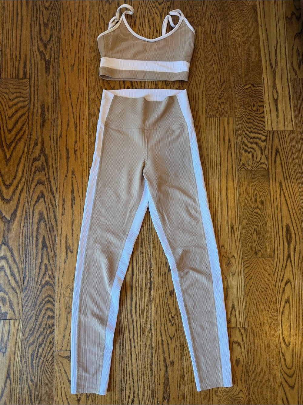 Beach Rio Two-Piece Active Set - Crop Top & Leggings